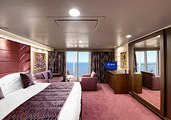 MSC-Preziosa,-MSC-Yacht-Club---De-Luxe-Suite.jpg