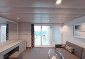 MSC-Yacht-Club-Duplex-Suite-with-whirlpool-bath.jpg